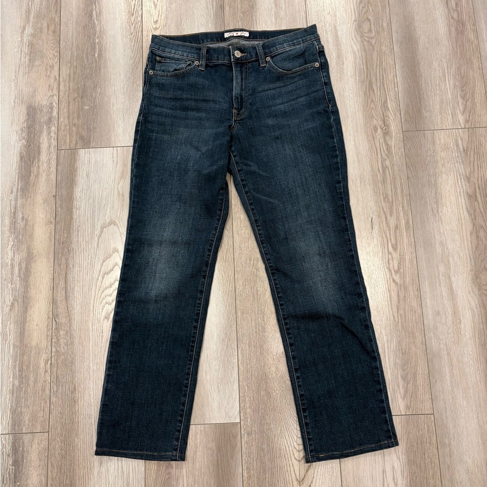 Lucky Brand Women’s dark wash mid rise straight legs jeans size 10